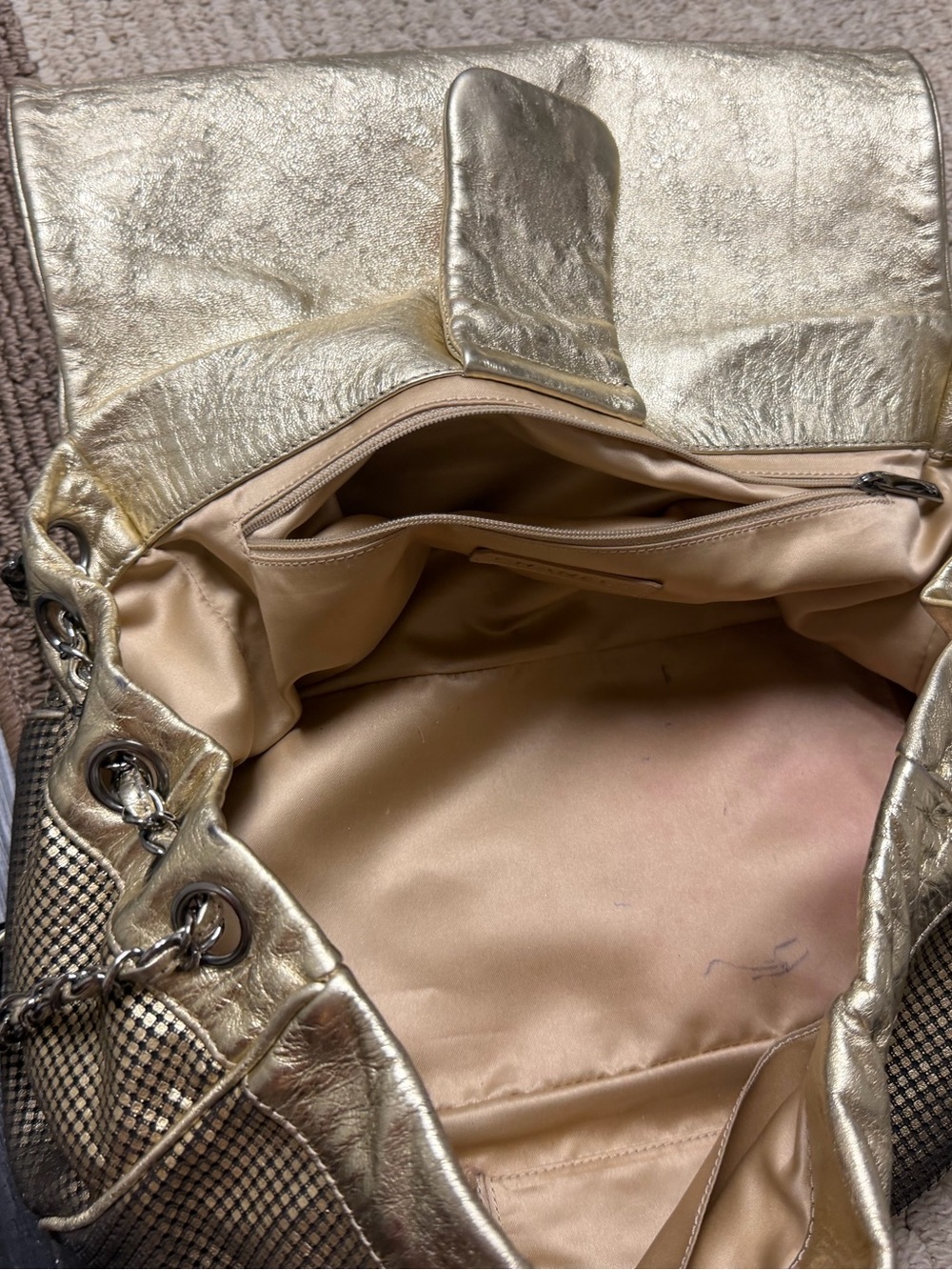 Metallic Gold Chain Shoulder Bag - Picture 4 of 12